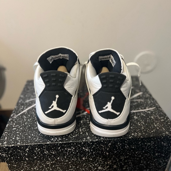 Air Jordan 4 Retro - Picture 4 of 7